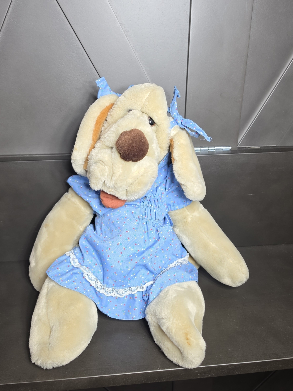 Vintate Ganzbros Plush Wrinkles Dog Hand Puppet in Blue Polka Dot Dress